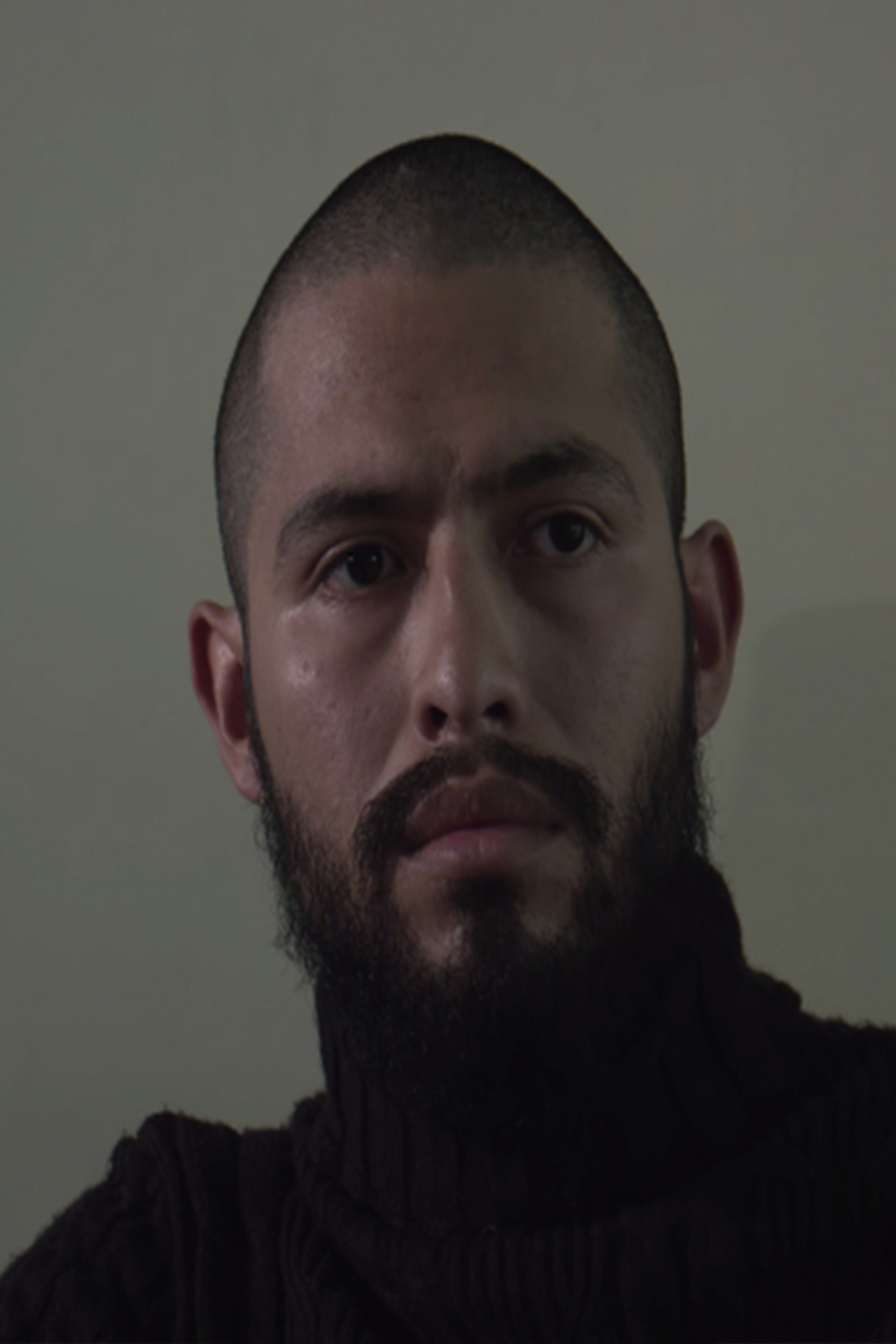 Chava Galván as Gustavo in #P0ZME