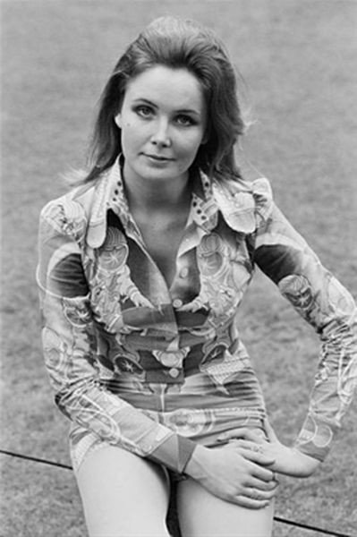 Pippa Steel as Sue Phillips in Royal Rumours