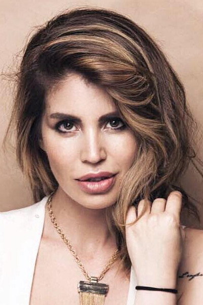 Ruken Demirer as Emel in Zeynep
