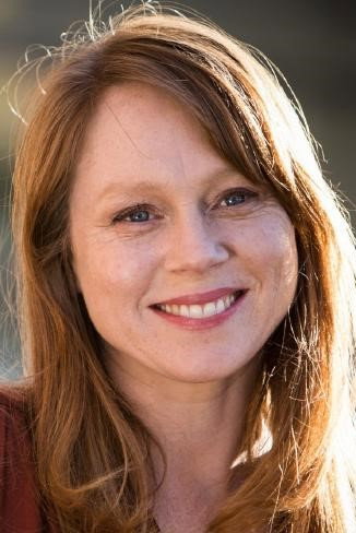 Hayley McElhinney as Penny in Doctor Doctor