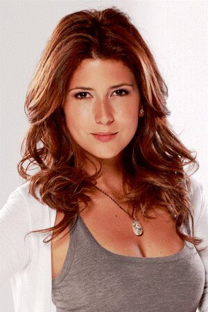 Valentina Acosta as Silvia Alejandra Pizarro Nieto in A mano limpia