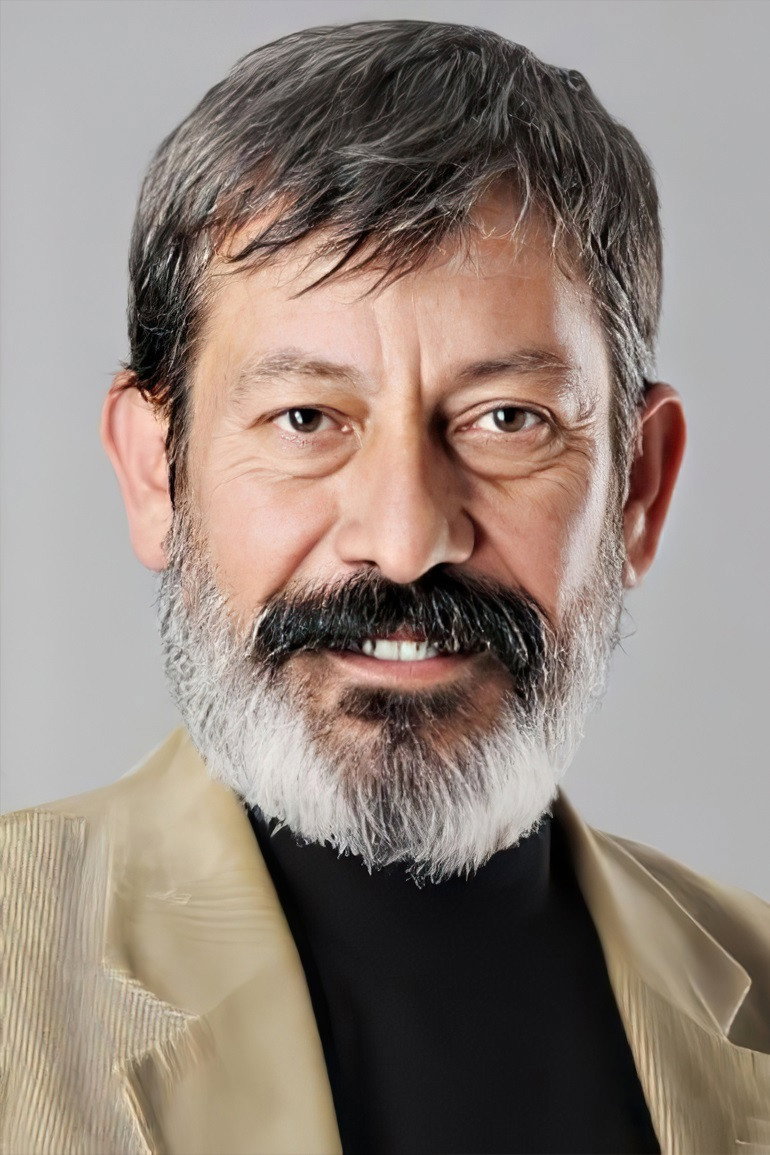 Yüksel Arıcı as Hasip Ağa in Kurt Kanunu