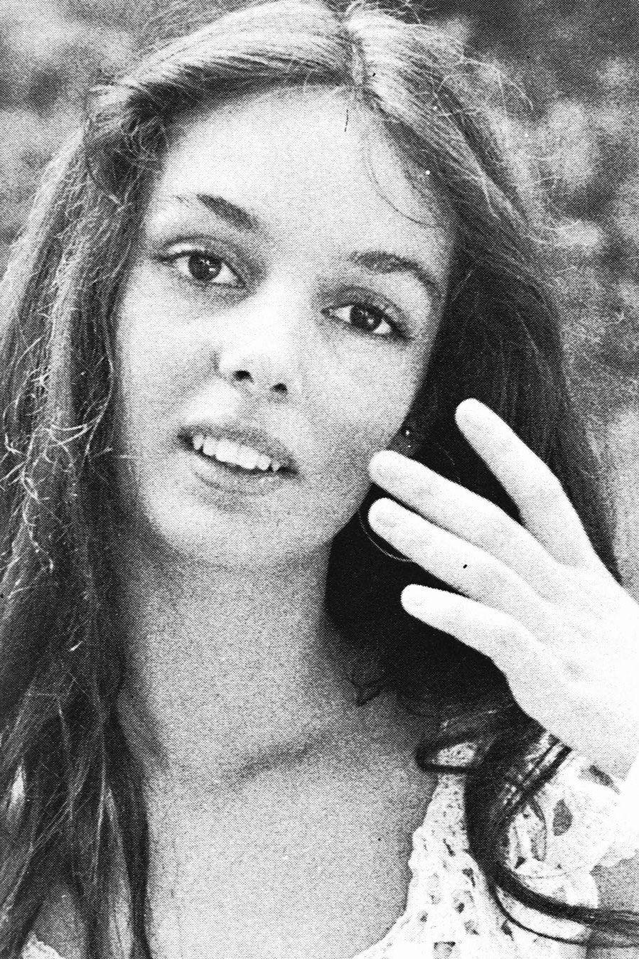 Donatella Valmaggia as Donatella in Onda Libera