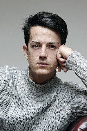Lorenzo De Angelis as Ricky in Sleeping Around