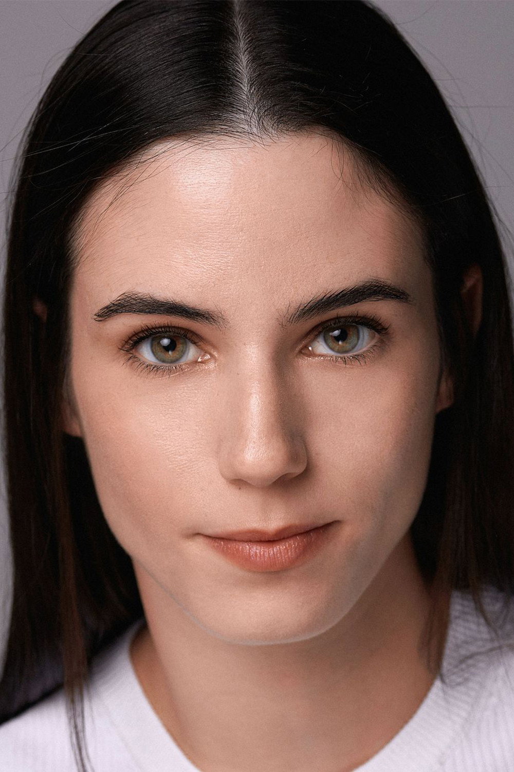 Tania Santana as Natalia Sosa Ayala in Love on a Tightrope