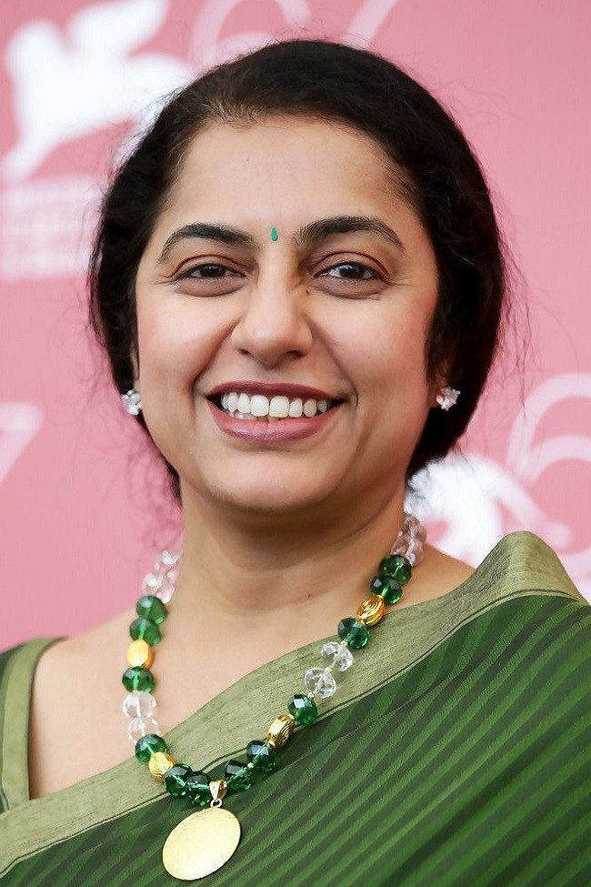 Suhasini Maniratnam as Sabitha Indra Reddy in Yatra
