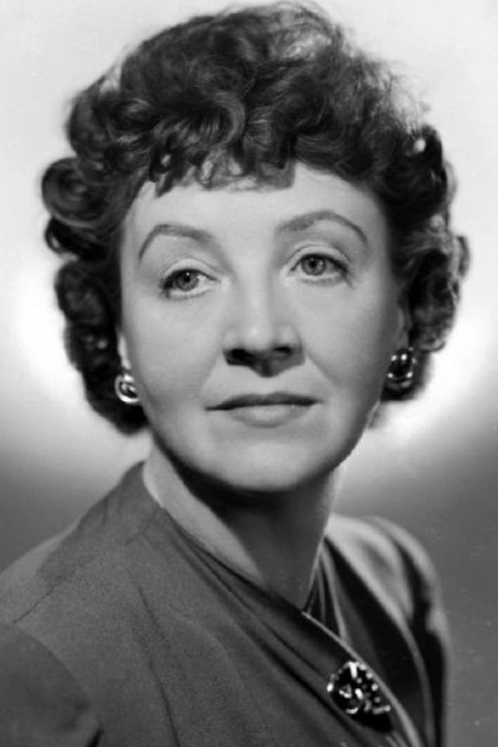Patricia Collinge as Emma Newton in Shadow of a Doubt