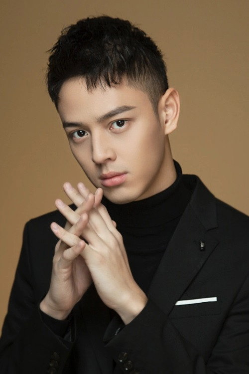 單敬堯 as Shuang Jiang in Moonlit Reunion