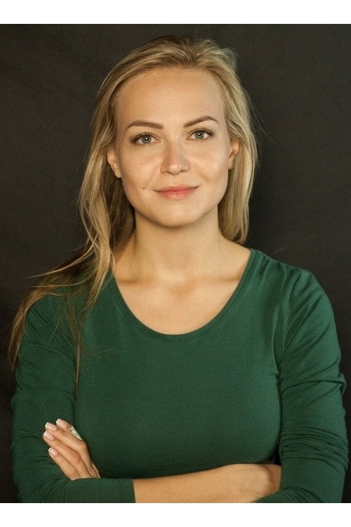 Дарья Егоркина as Katya in Різниця у віці