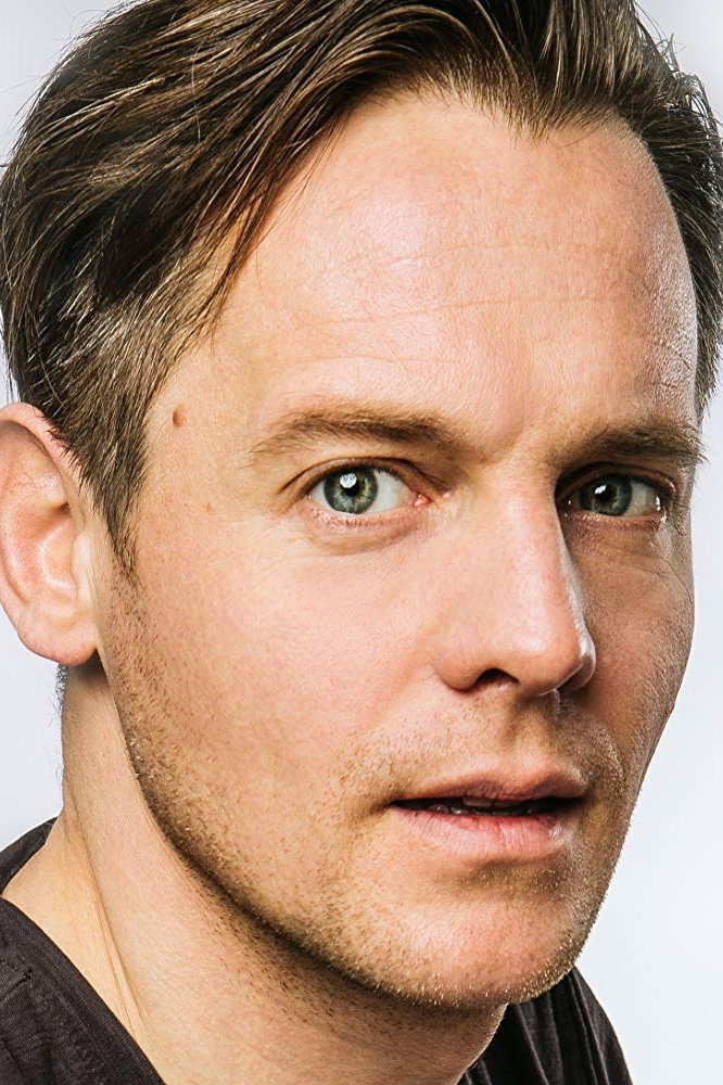 Johannes Zirner as Felix Kukla in Die Detektive
