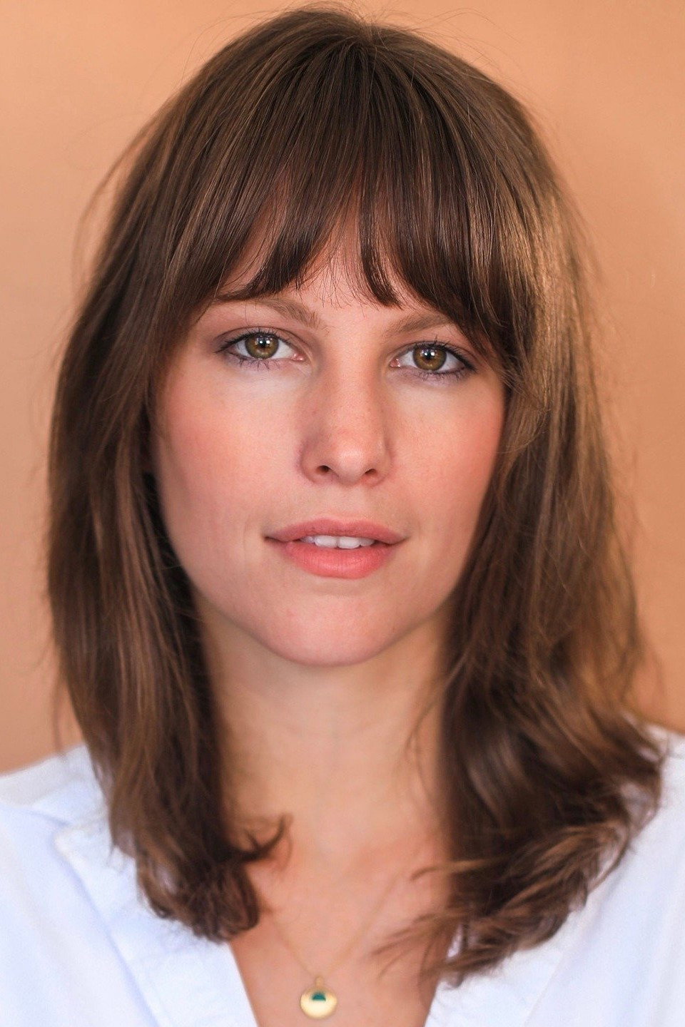 Jana Nawartschi as Lucy in Grandma Dearest