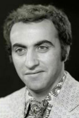 Ezzatollah Ramazanifar as Asghar in The Man