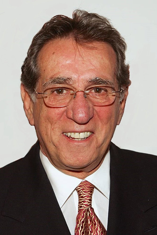 Frank Pellegrino as Lou in Tarantella