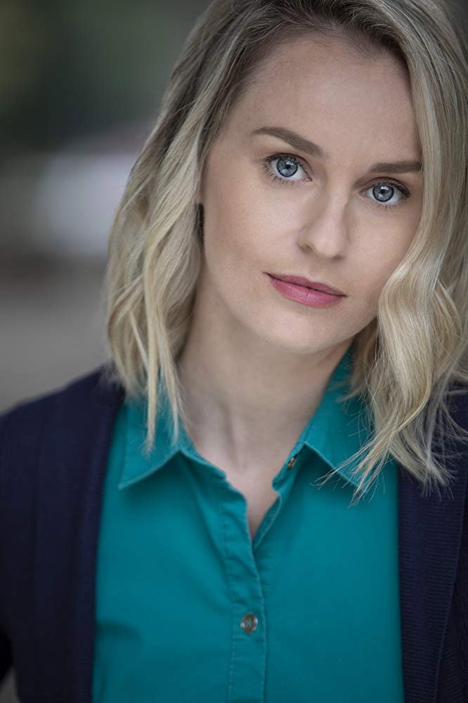 Betsy Graver as Leigha in Love in the Sun