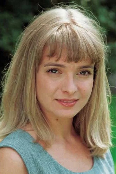 Agnieszka Różańska as Marta, siostra Krolla in Kroll
