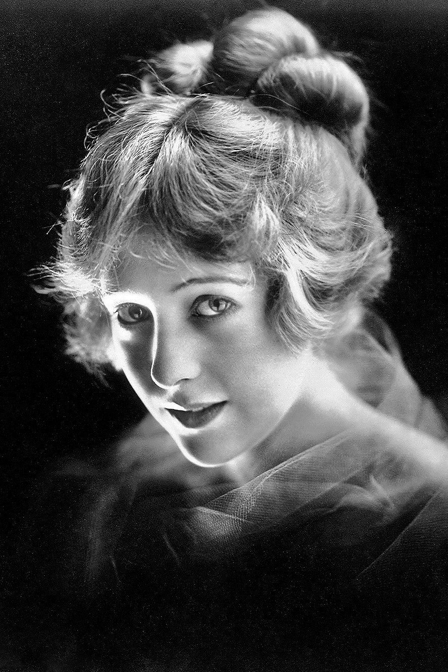 Jewel Carmen as The Angel in The Silver Lining