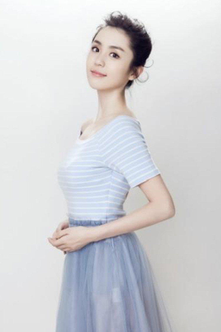 Meng Zhanyi as Xiao Jinyu in White Fish Town 2
