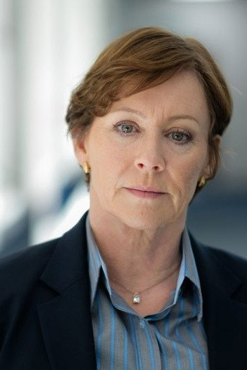 Lindsey Coulson as Michelle Newman in The Level