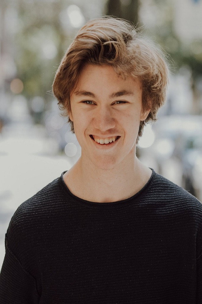 Alessandro Schuster as Levin in The Second Wave
