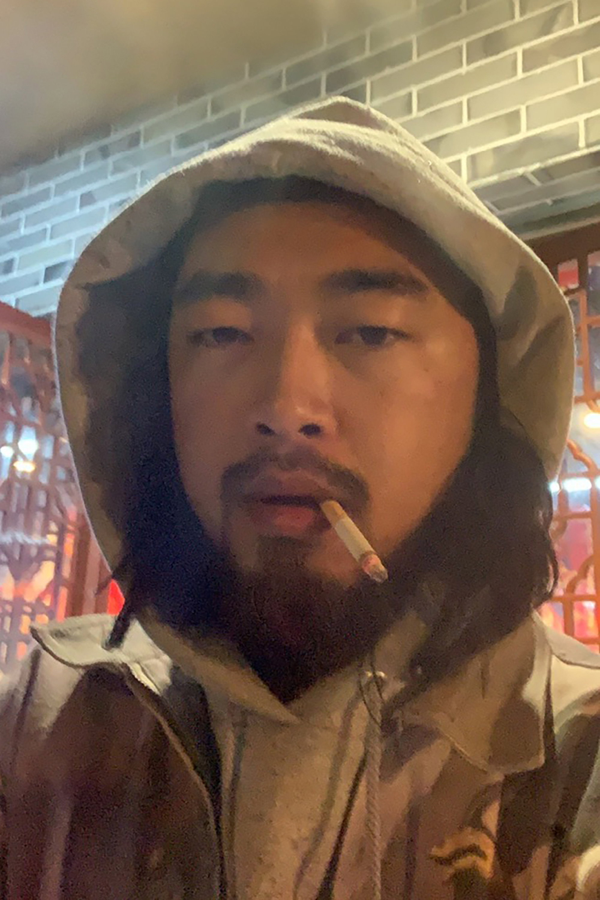 周丽峰 as 王大川 in 老盔有了新主人