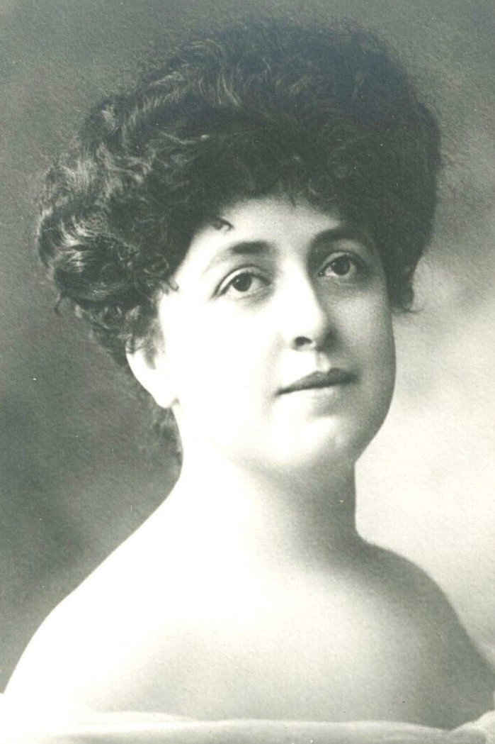 Truly Shattuck as Mrs. Chester in Life's Twist