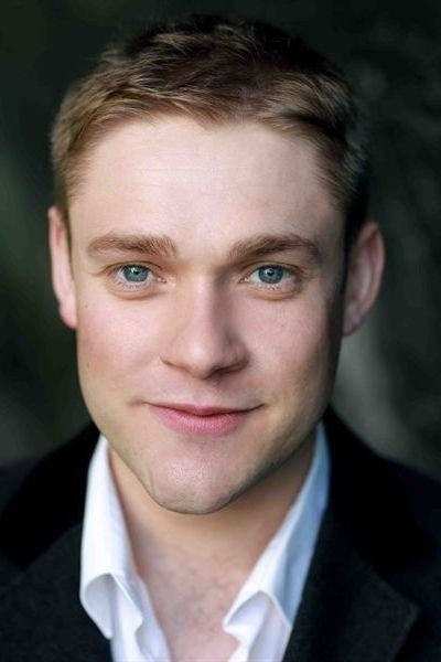 Thomas Howes as George Ward in Dark Angel