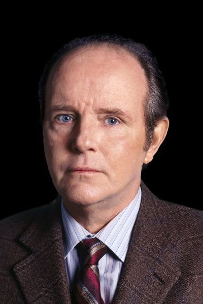 Michael Moriarty as Hull Barret in Pale Rider