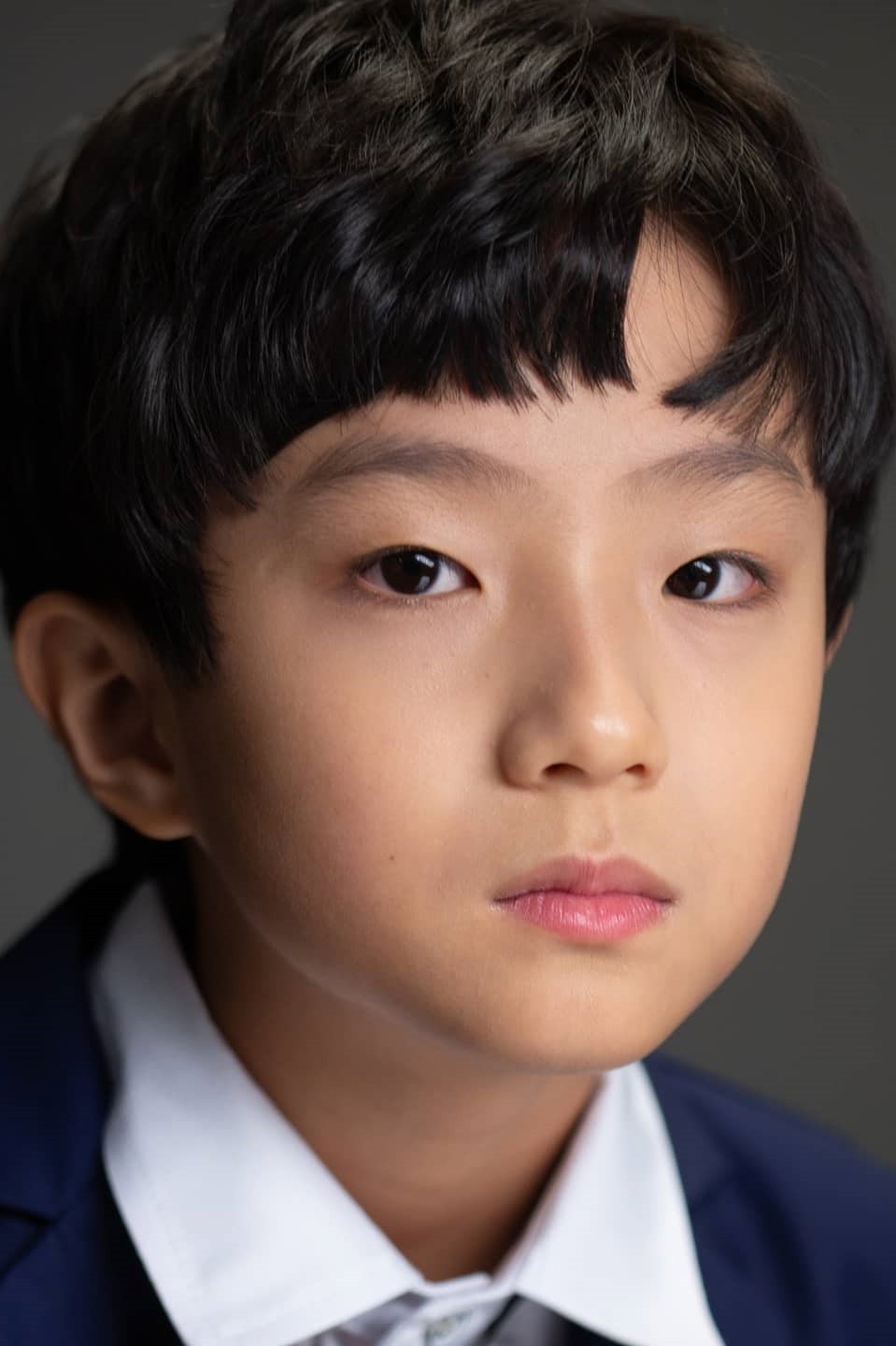 Jin Jae-hee as Chul-Ho in First child