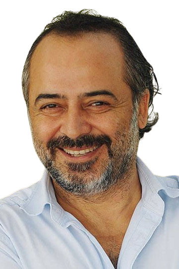 Kubilay Penbeklioğlu as Halil in Çilek Kokusu