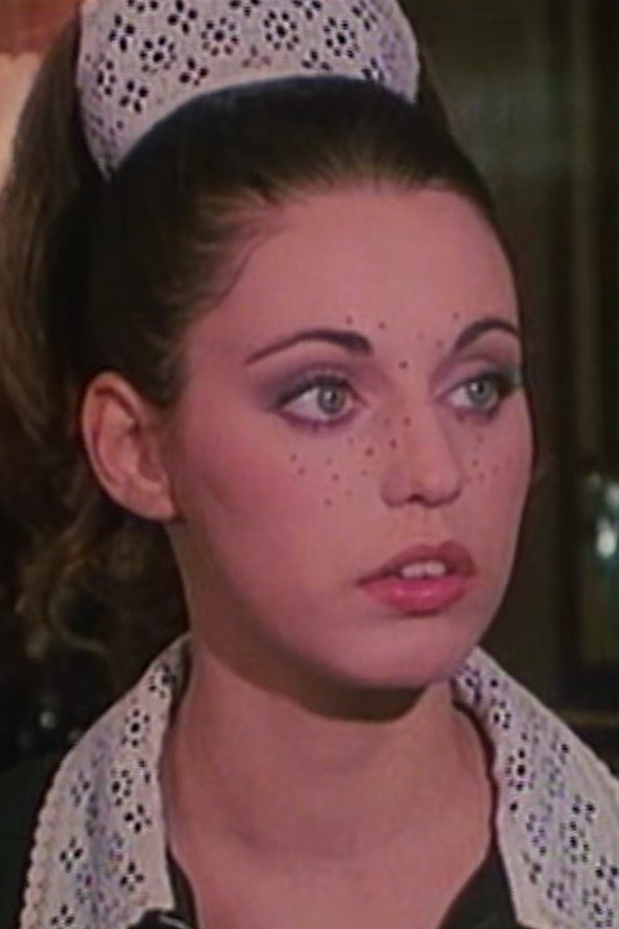 Nadia Valli as La cameriera in La figliastra - Storia di corna e di passioni