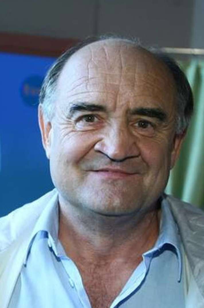 Joachim Lamża as Zygmunt in Camera Cafe