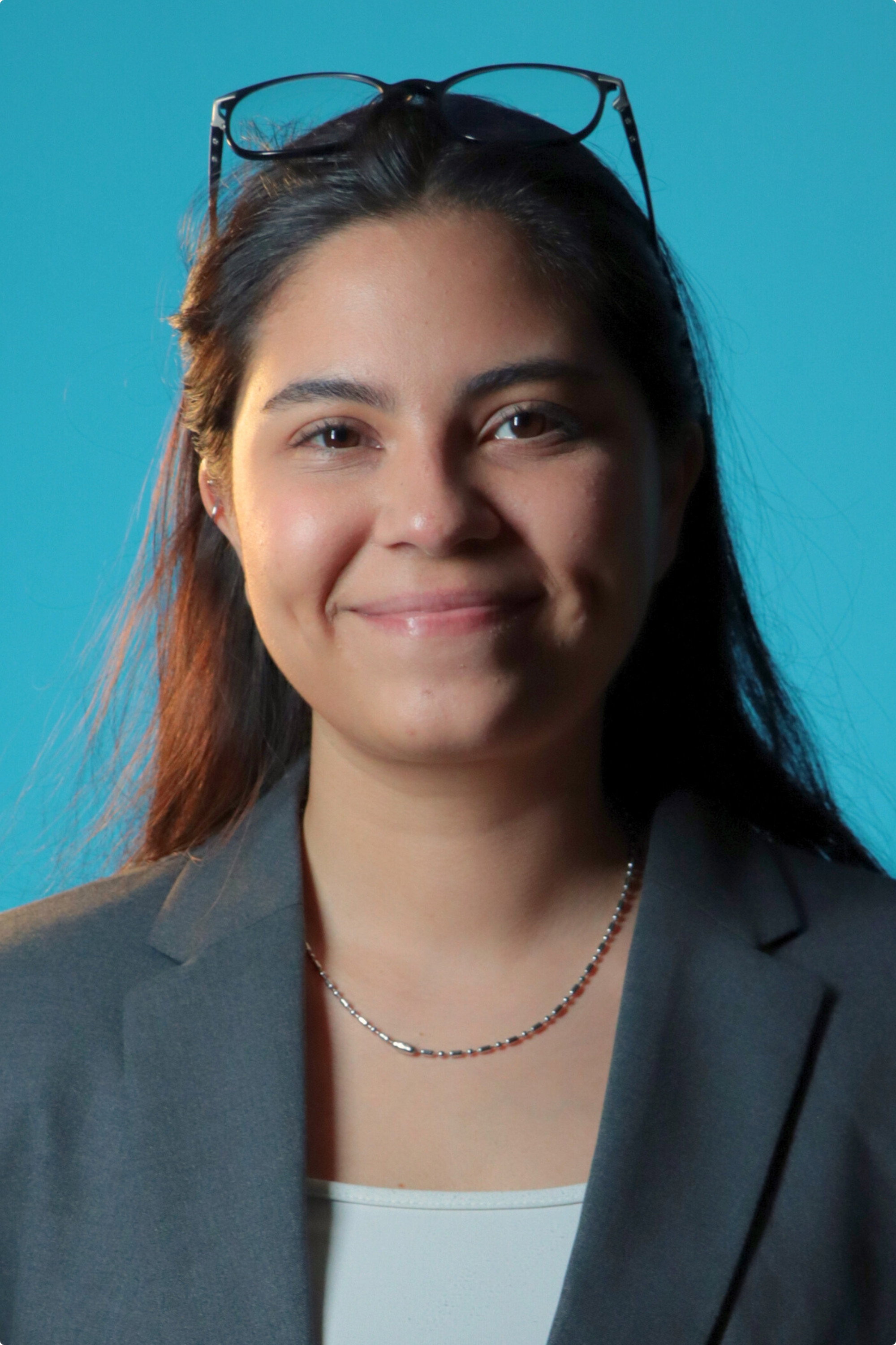 Ximena Flores Fregoso as Presentadora in Who is Andrea Morales?