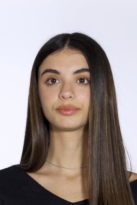 Carla Boigues as Blanca Pons in Más Rápido