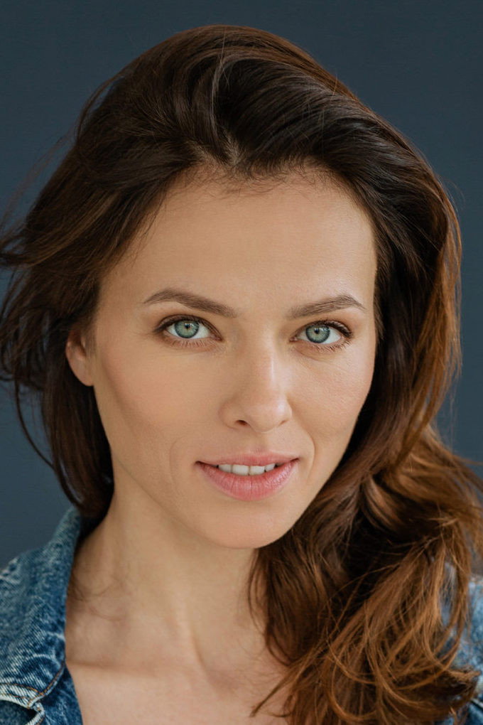 Вера Шпак as Kseniya (uchitelnitsa) in Аз воздам