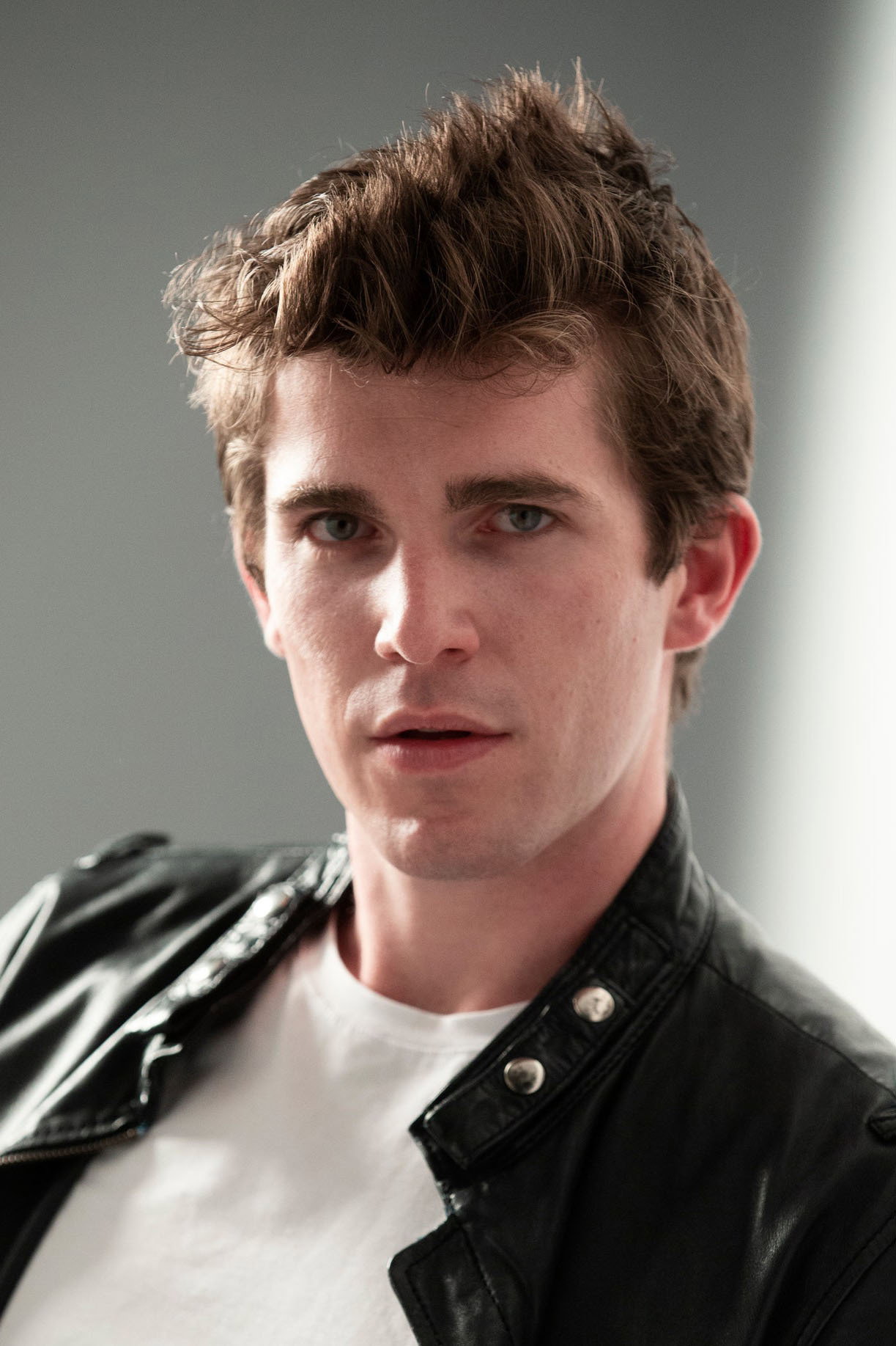 Eric Masip as Mikel Zelaya in Madres: amor y vida