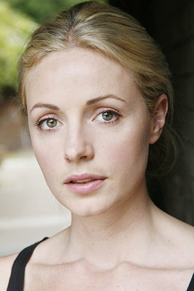 Elize du Toit as Rachel Fowles in The Devil's Chair