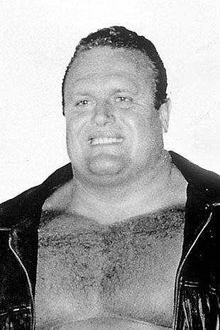 Hércules Cortés as Bogard in Kill Them All and Come Back Alone