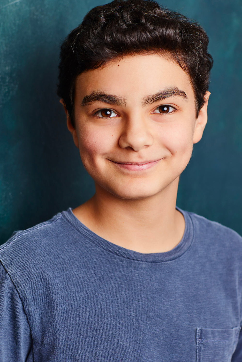 Ethan Steiner as Les in Newsies