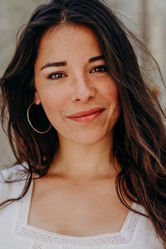 Noémi Lira as Manuela Suarez in The Emperor