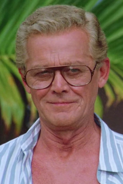 Richard LePore as Luke in Stacey