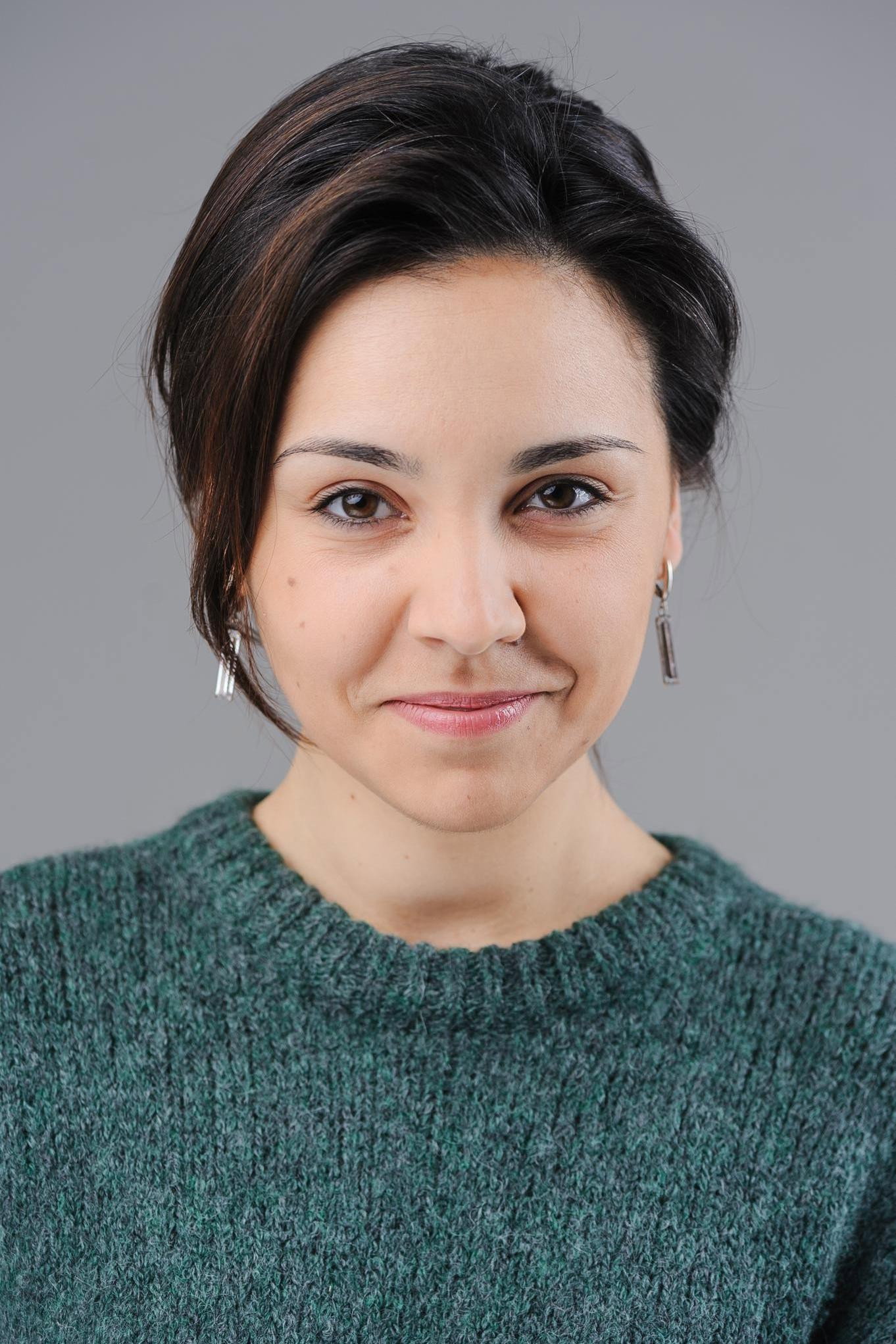 Ирина Чеснокова as Марина in Civil Marriage