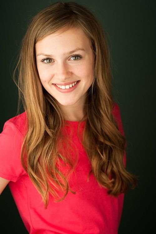 Lizzie Boys as Anna in Winter's Dream