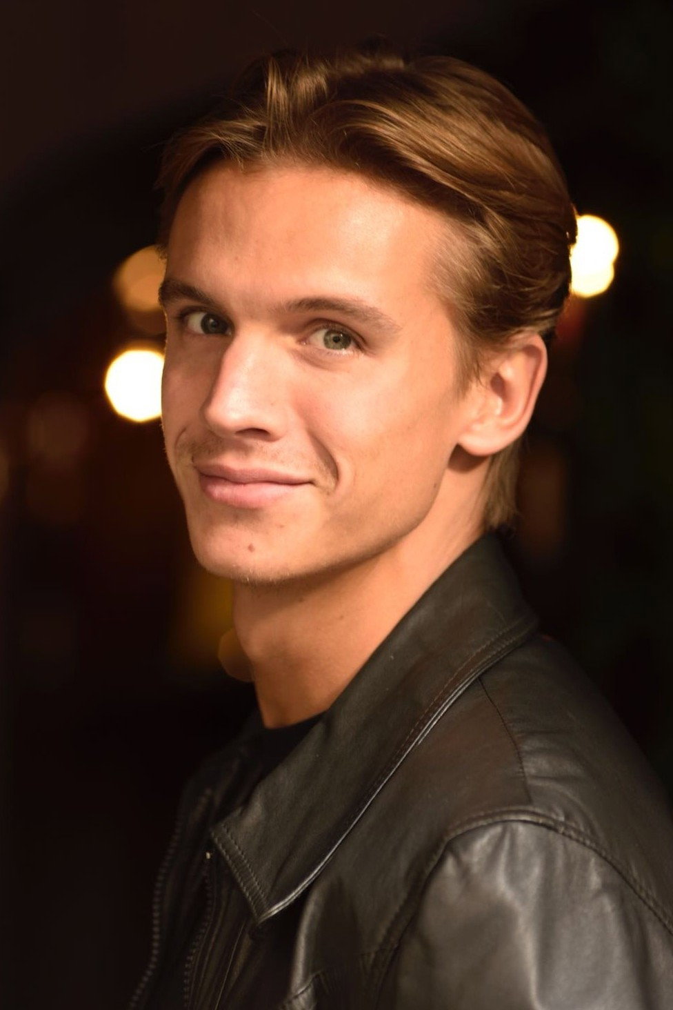 Giulio Greco as Marco Mazzoli (18-28 Anni) in On Air: Storia di Un Successo