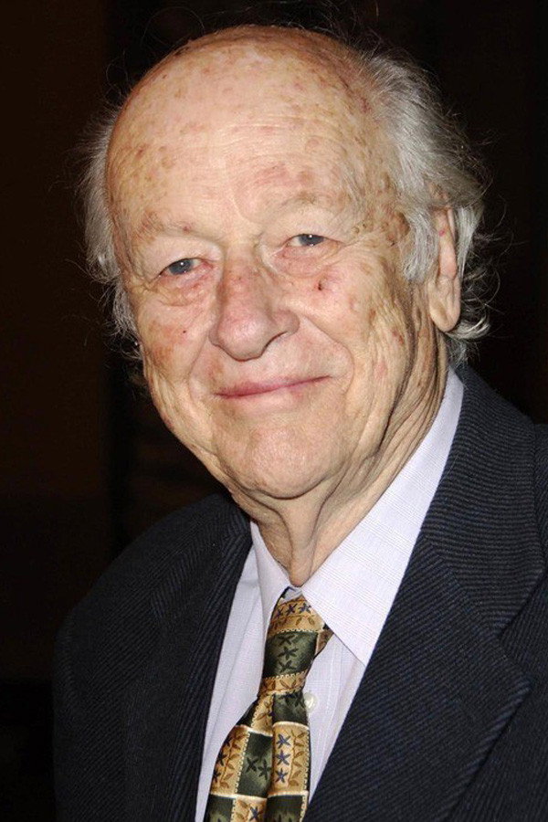 Ray Harryhausen as Self in Flesh and Blood: The Hammer Heritage of Horror