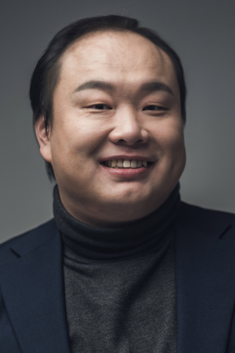 이호철 as Self in Meokjjibba: Big Survival