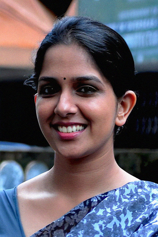 Aparna Nair as Anu Nair in Chinni Chinni Aasa