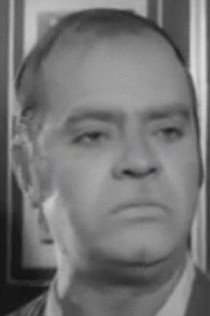 Roque Rodrigues as Esteves in Império das Taras