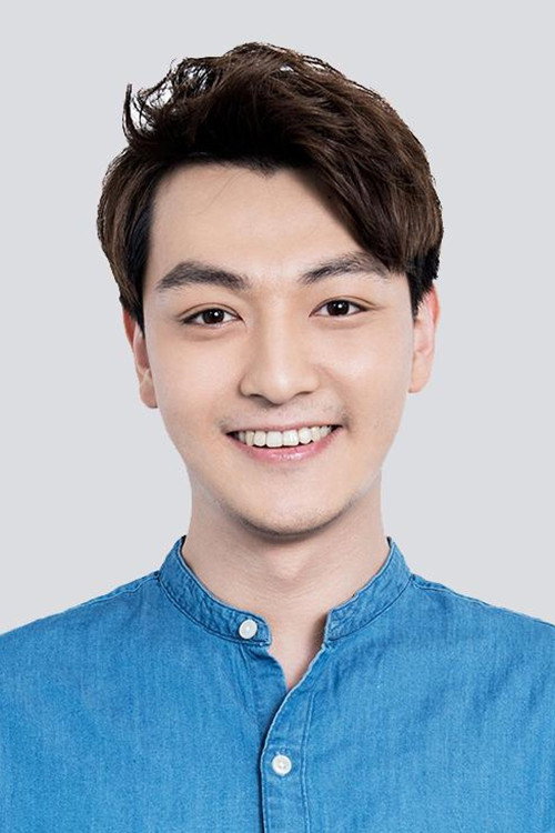 Zhang Xiao Qian as Meng Xinjie in Dating in the Kitchen
