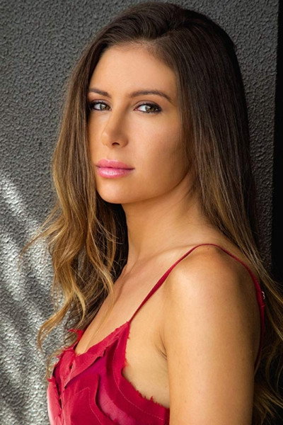 Katrina Risteska as Anna in The Combination