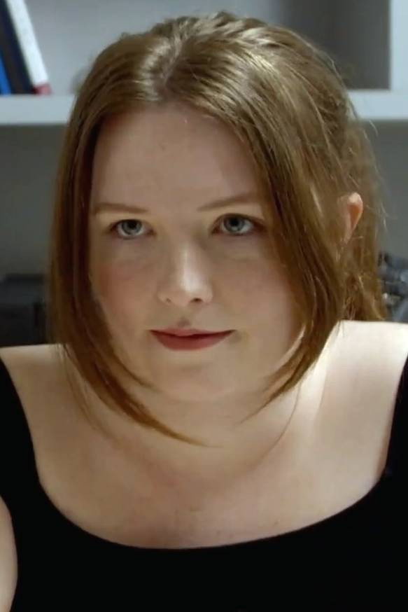 Ariella Aegen as Taylor in The Inn